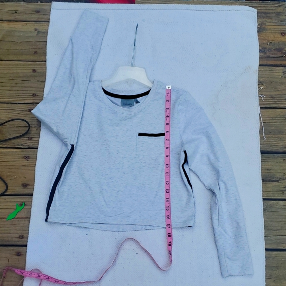 Athleta cropped sweatshirt